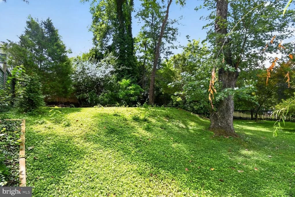 Photo of 8511 FREYMAN DRIVE
