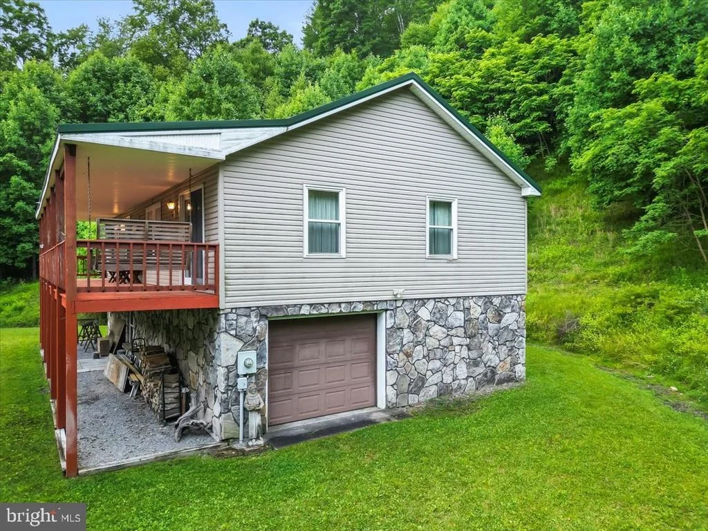 Photo of 611 TIMBER TRAIL