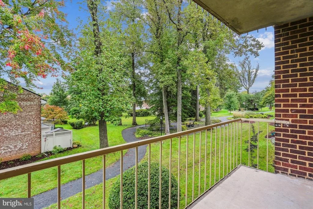 Photo of Unit 102D at 3640 GLENEAGLES DRIVE