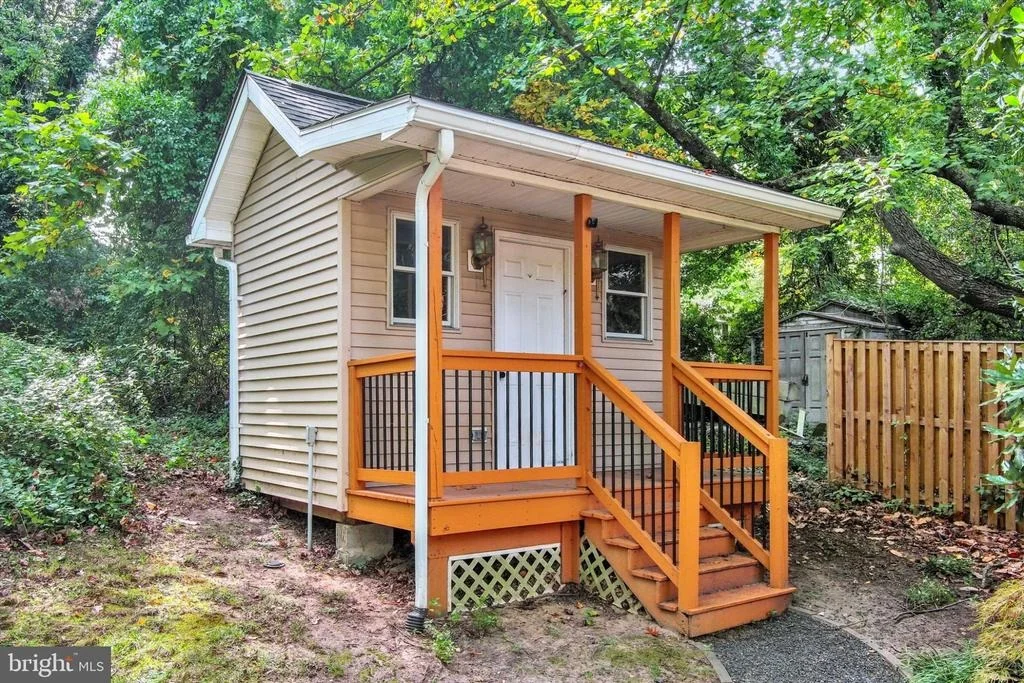 Photo of 1292 SWAN DRIVE