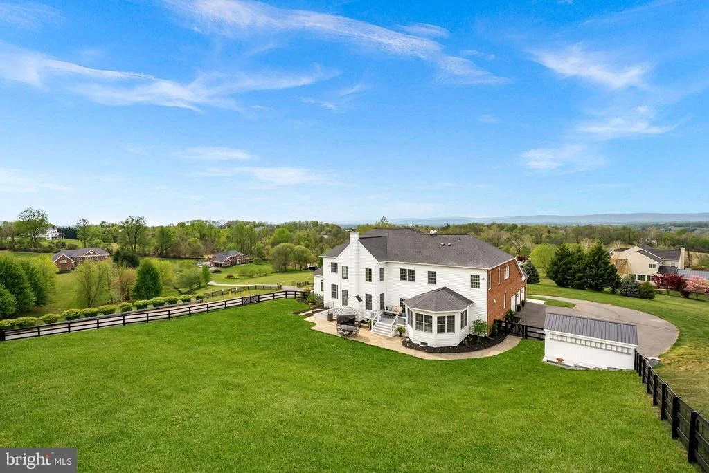 Photo of 15064 BARLOW DRIVE