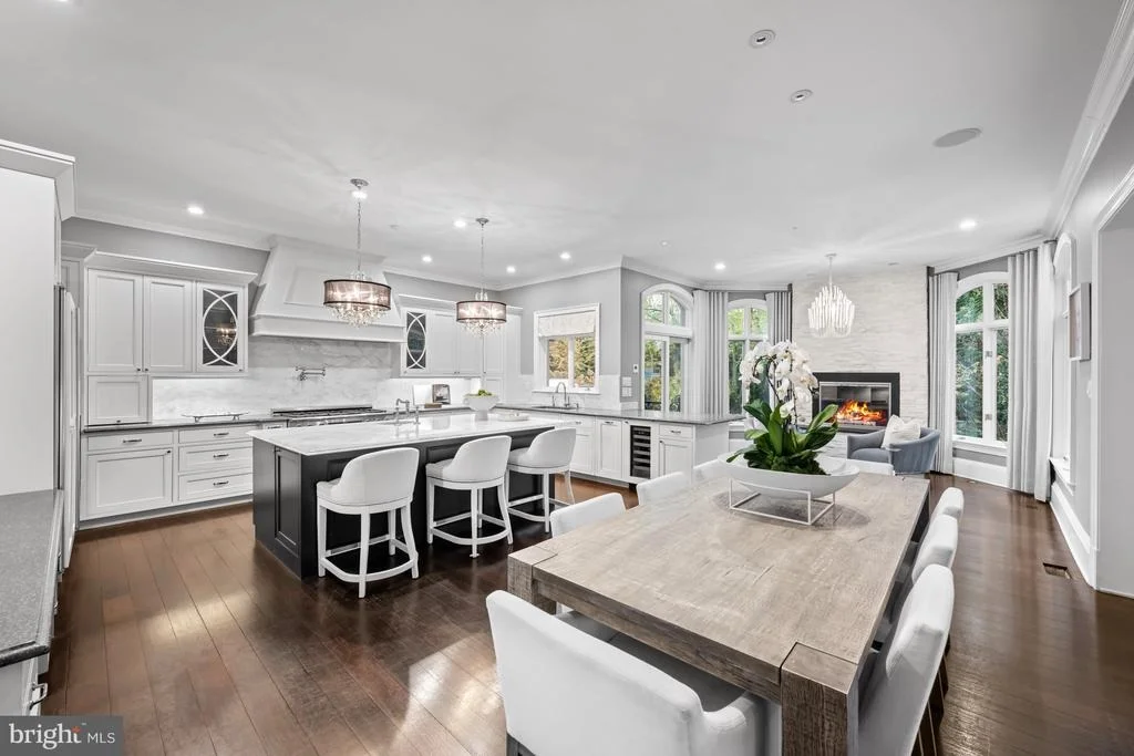 Photo of 8305 FOX HAVEN DRIVE