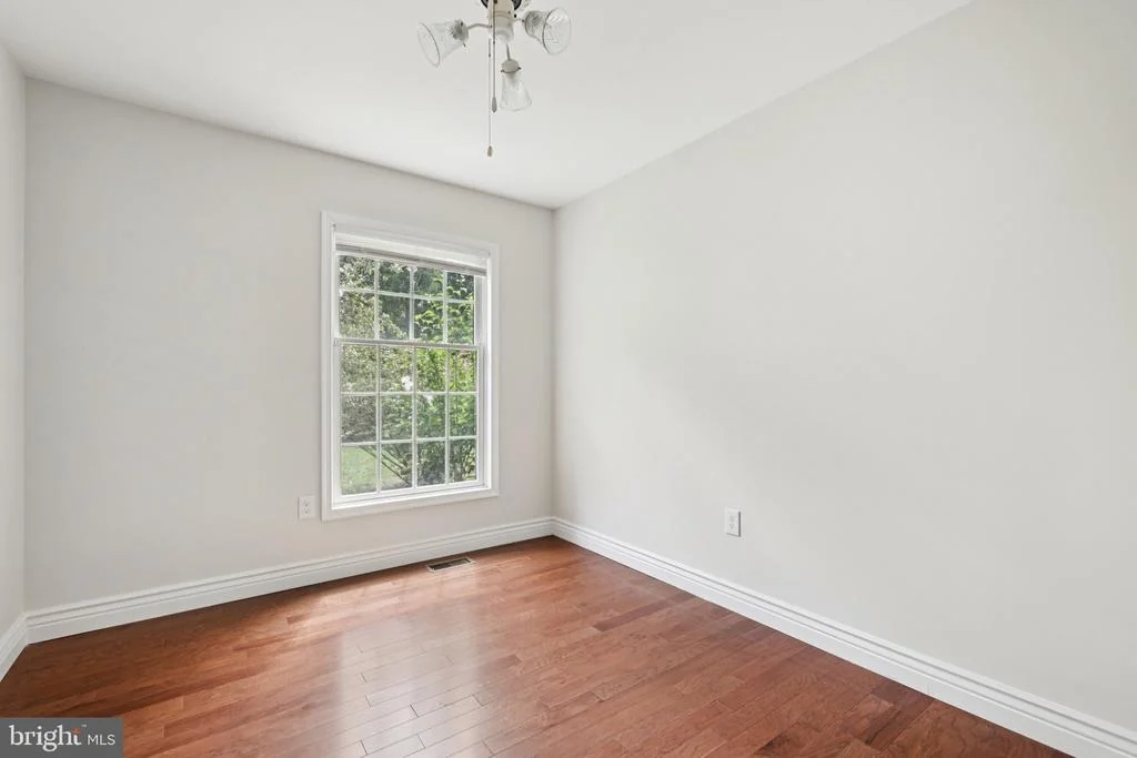 Photo of 7584 CARLIN ROAD