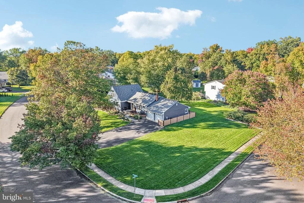 Photo of 2 BEECHCROFT DRIVE