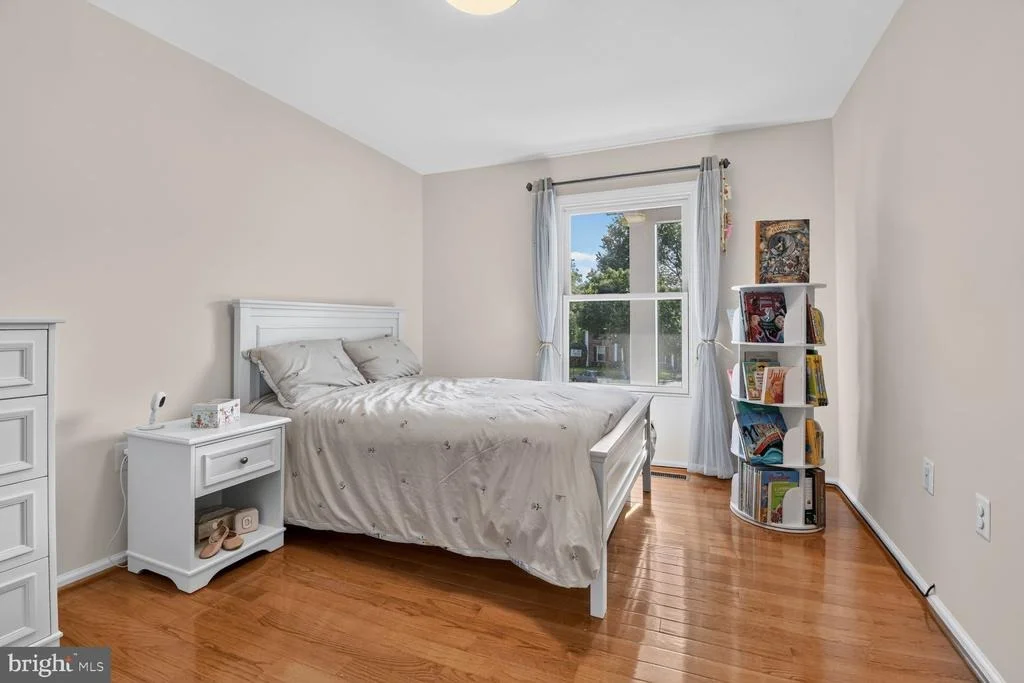 Photo of 9 RICHVIEW COURT
