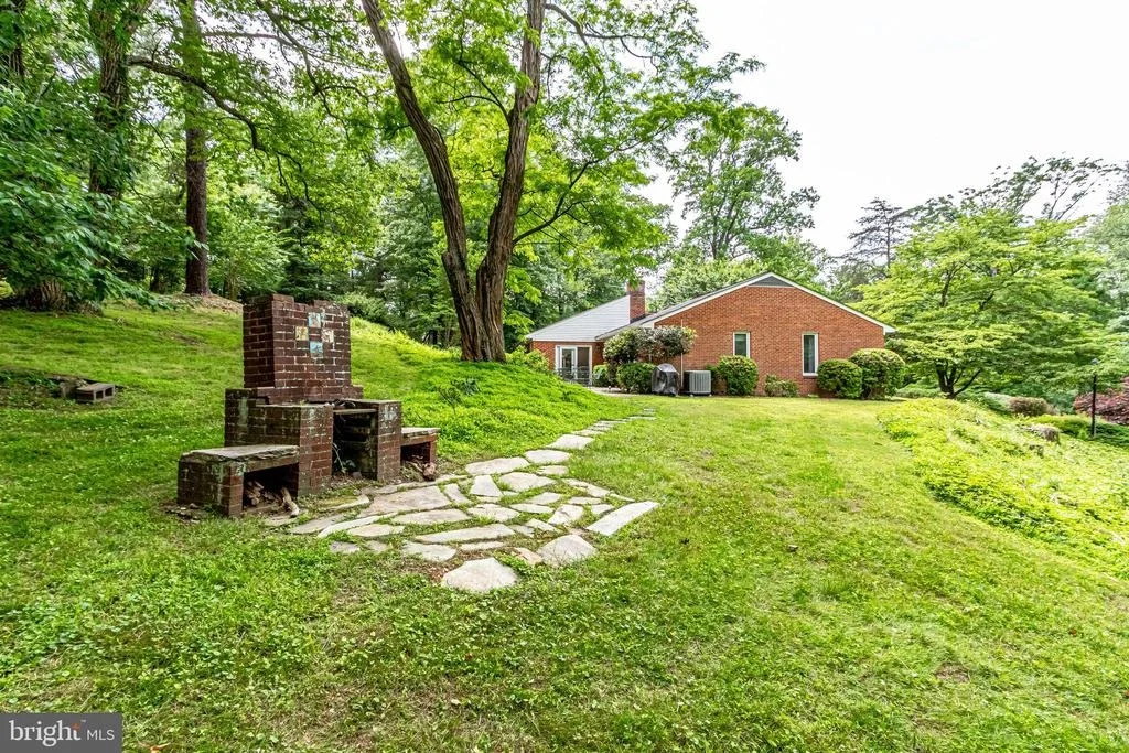 Photo of 1343 SCOTTS RUN ROAD