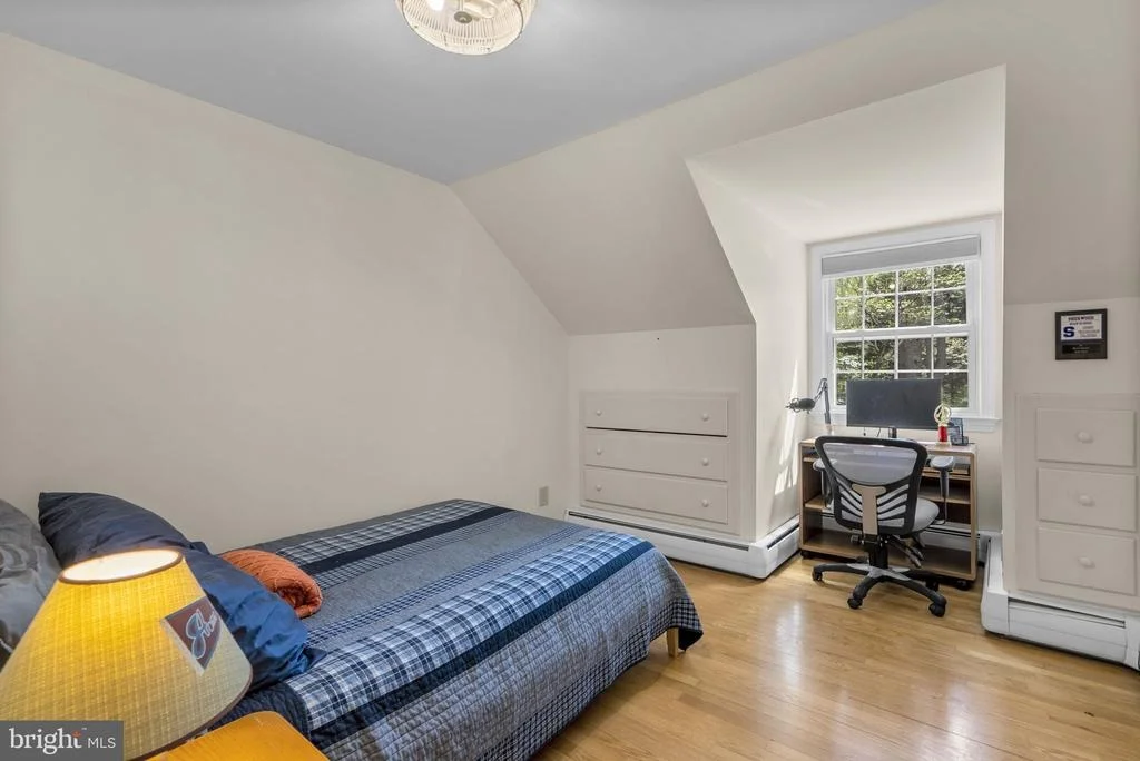 Photo of 1210 ASHTON ROAD