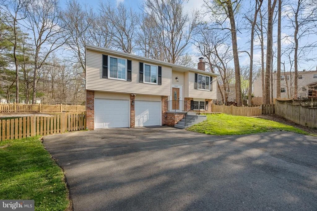 Photo of 8463 YELLOW LEAF COURT