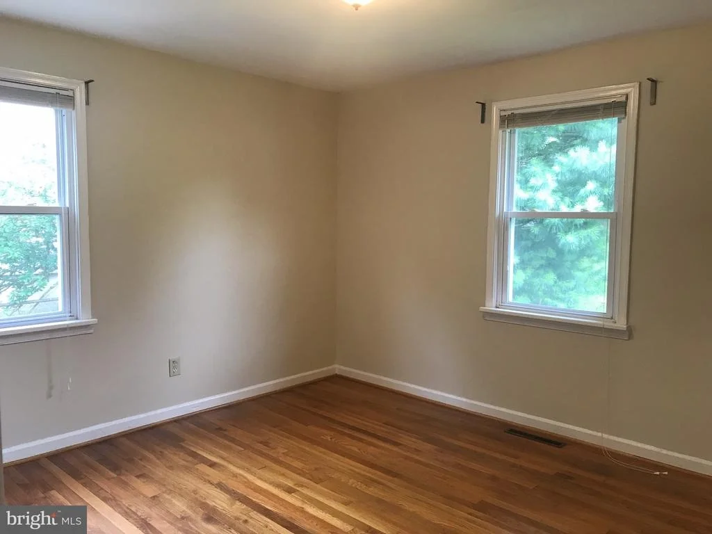 Photo of 1130 PARRISH DRIVE