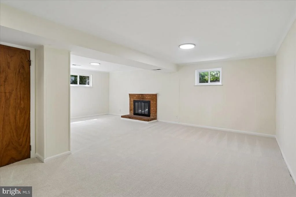 Photo of 3604 HERITAGE LANE