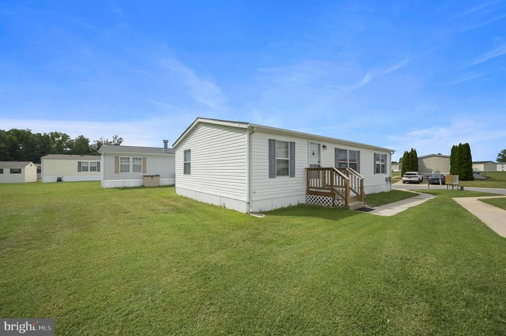 Photo of Unit 72 at 638 FOX POINTE DRIVE