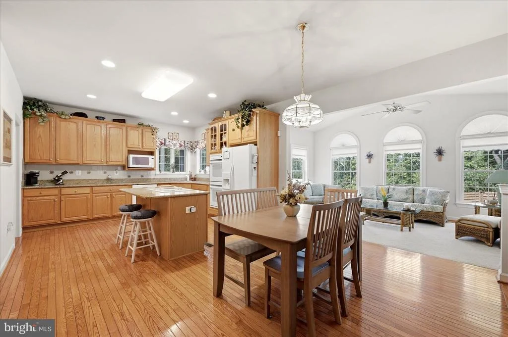 Photo of 45539 LAKESIDE DRIVE