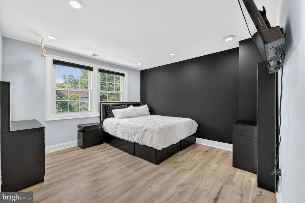 Photo of 4202 MINSTRELL LANE