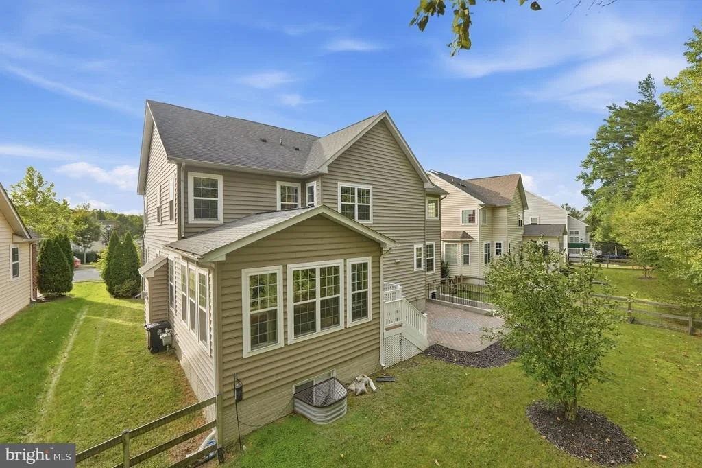Photo of 3012 LAKE FOREST DRIVE