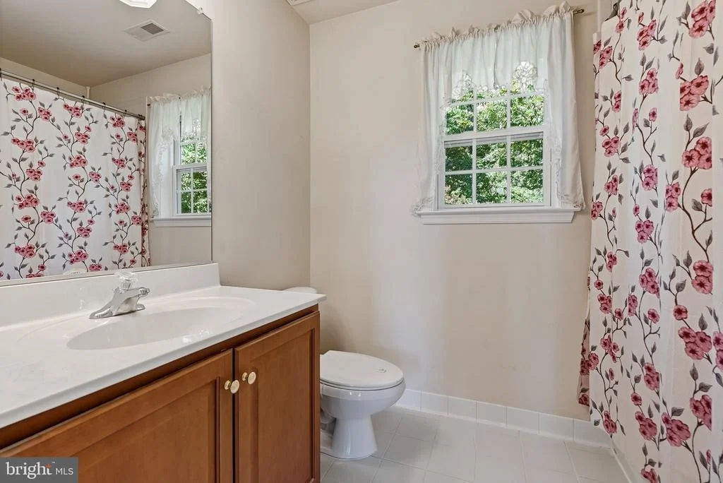 Photo of 915 ZENITH DRIVE