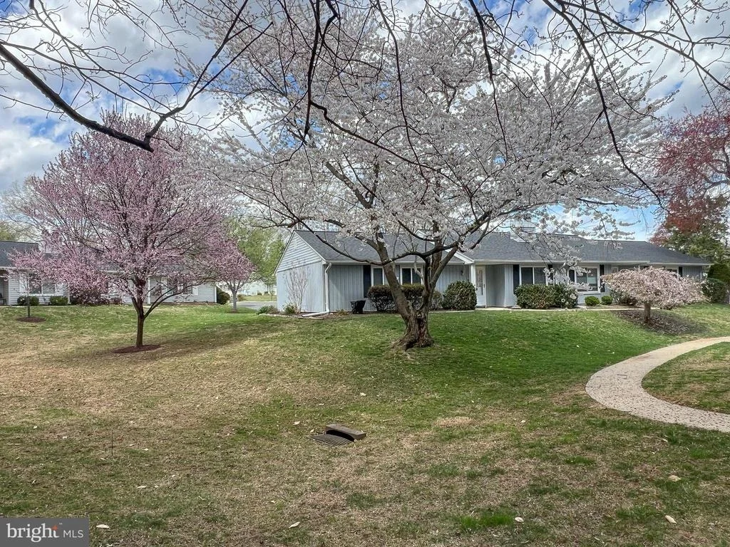 Photo of Unit 129B at 3602 EDELMAR TERRACE