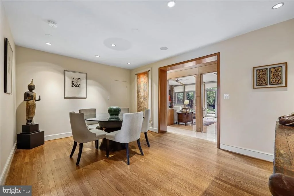 Photo of 1212 WOODSIDE PARKWAY