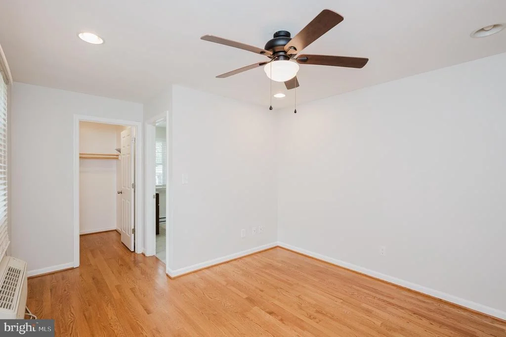 Photo of 4 OLD SPRING COURT