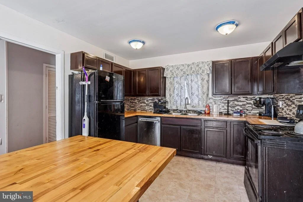 Photo of 32 MILLBROOK DRIVE