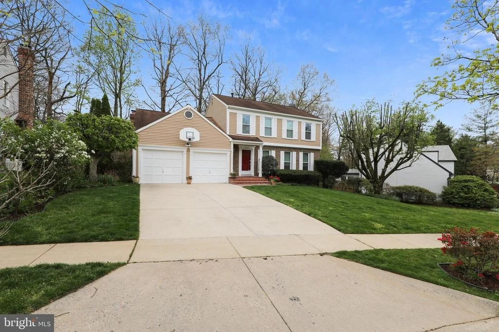 Photo of 2410 HENSLOWE DRIVE