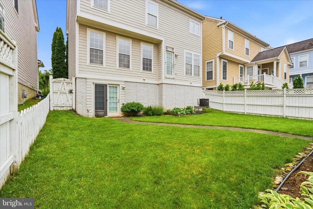 Photo of 9009 BEALLS FARM ROAD