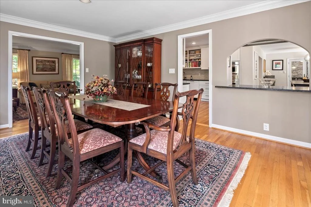 Photo of 6413 KENHOWE DRIVE