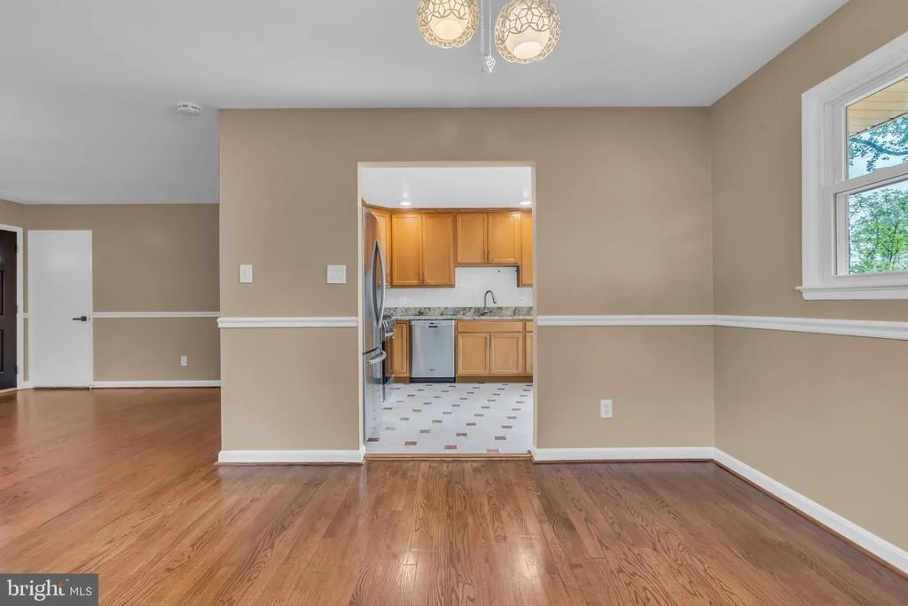 Photo of 6809 BRADDOCK ROAD