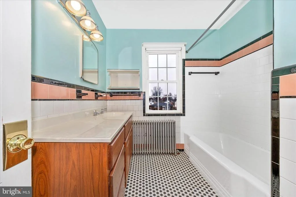 Photo of 9 E 13TH STREET