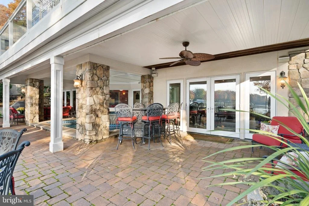 Photo of 206 HARBOR DRIVE