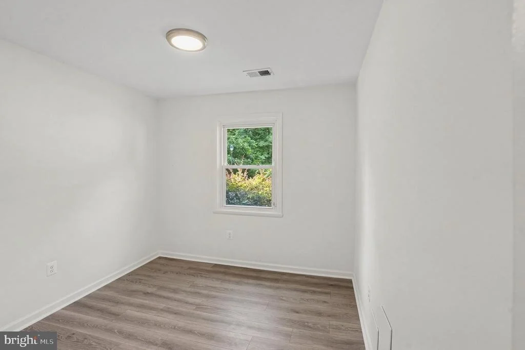 Photo of 627 SEQUOIA DRIVE