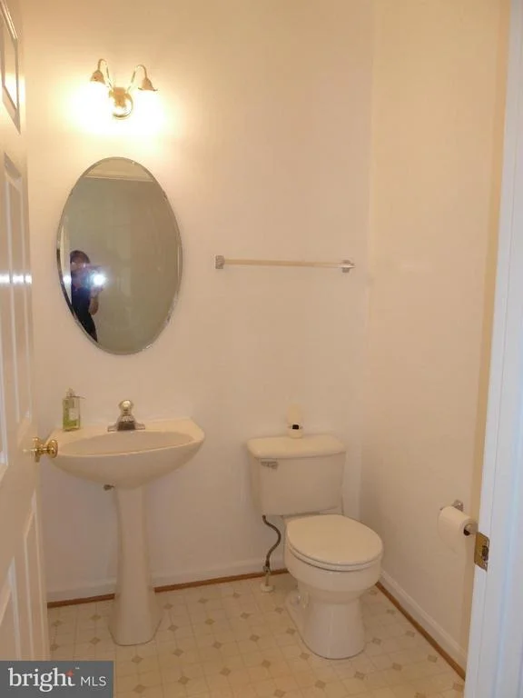 Photo of 4505 WINDING OAK DRIVE