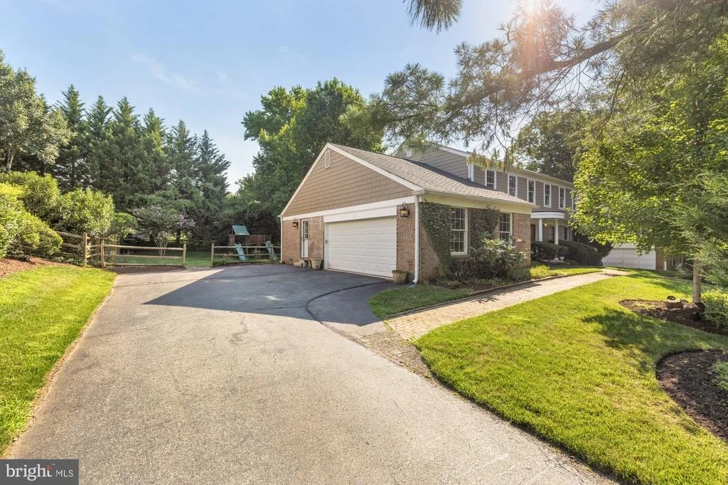 Photo of 8705 BELLS MILL ROAD