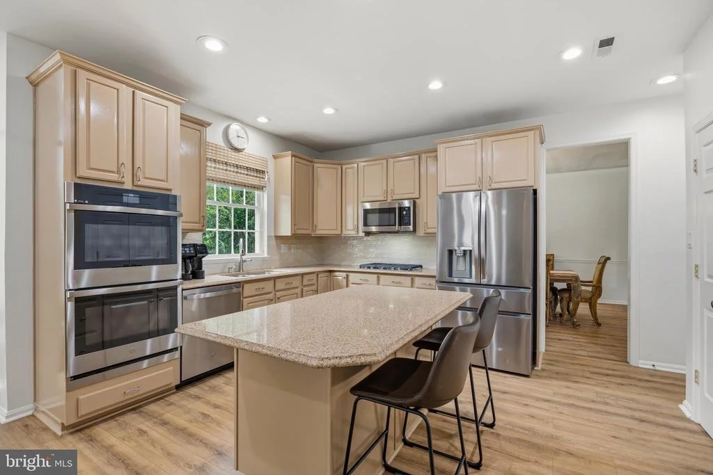 Photo of 2416 VALLEY BROOK LANE