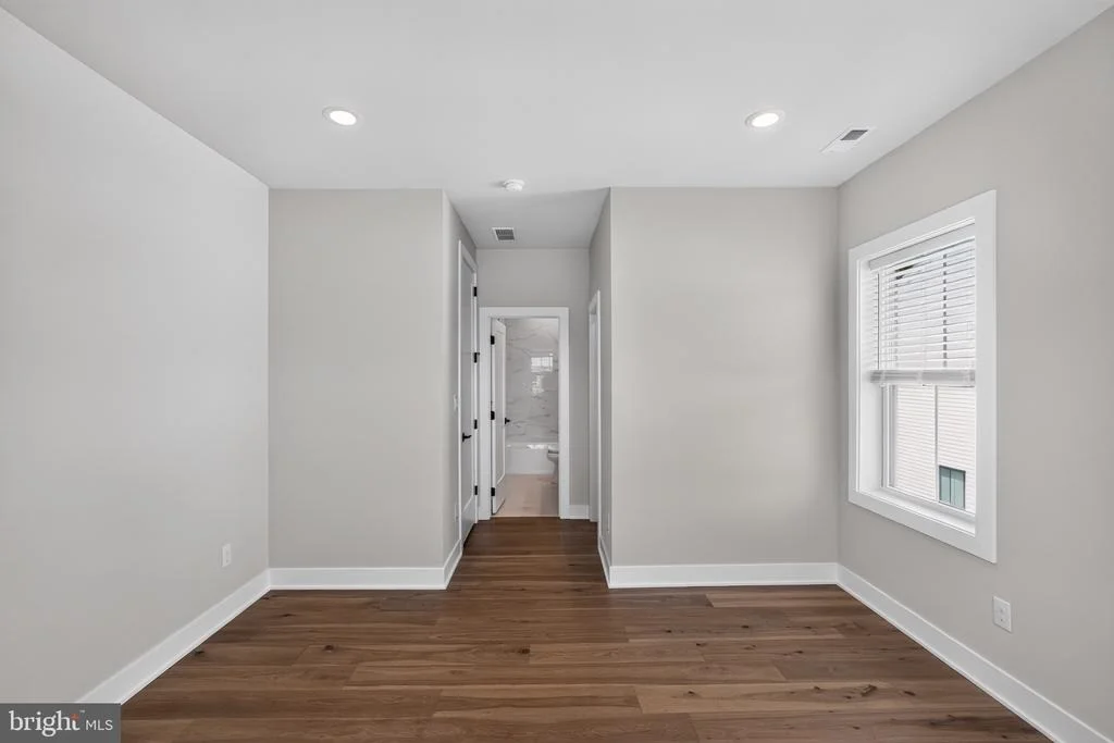 Photo of 127 ALROY ROAD