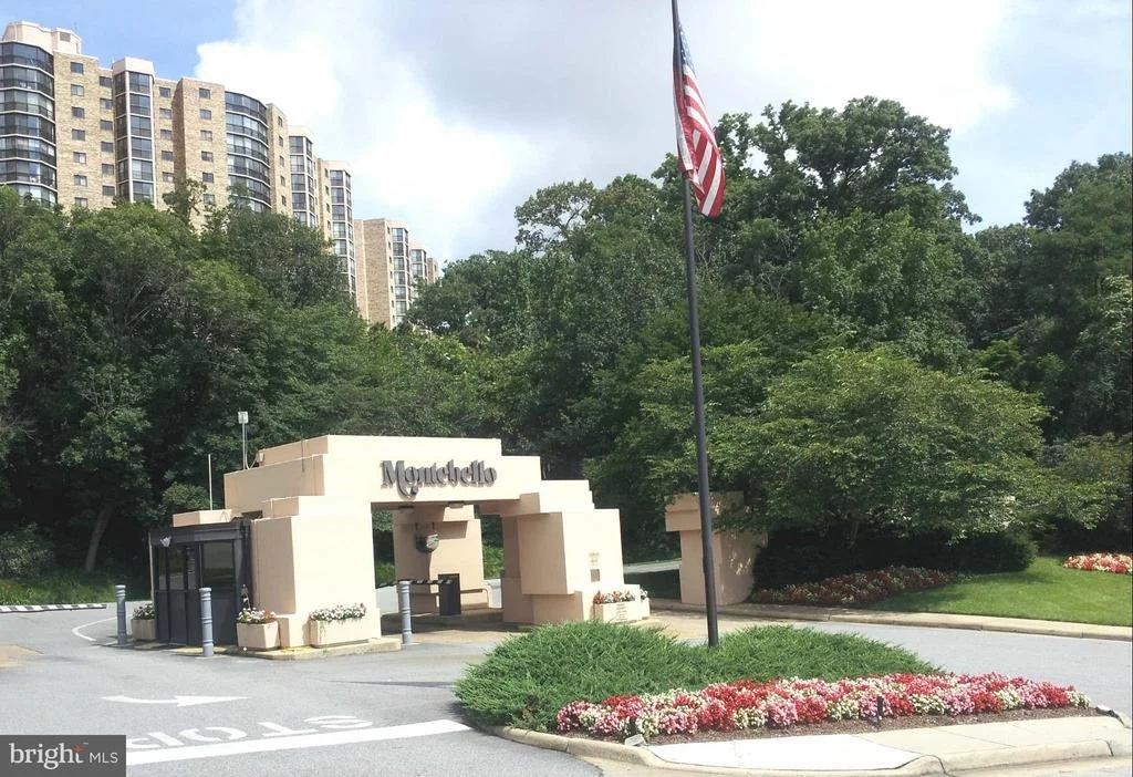 Photo of Unit 504 at 5902 MOUNT EAGLE DRIVE