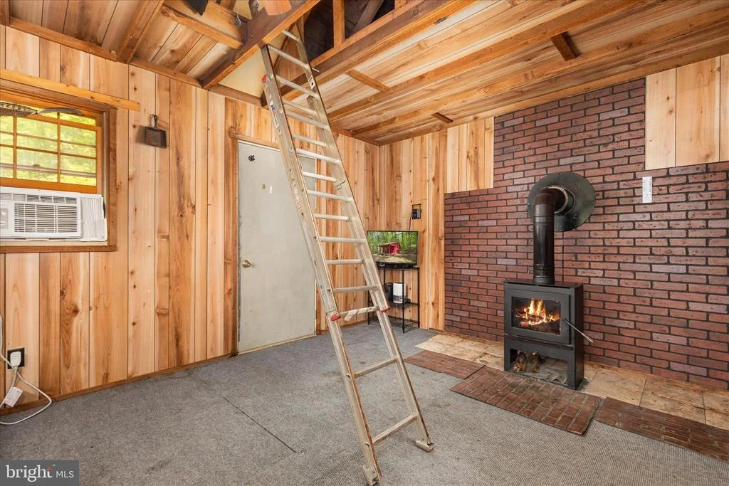 Photo of 551 SAWLOG