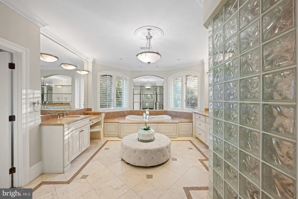 Photo of 8305 FOX HAVEN DRIVE