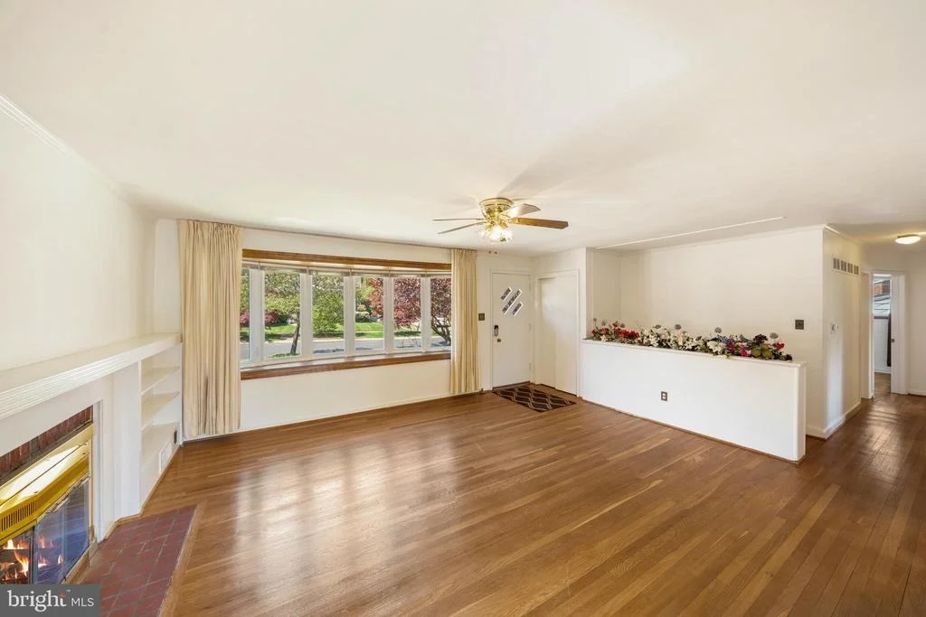 Photo of 1509 VIVIAN PLACE