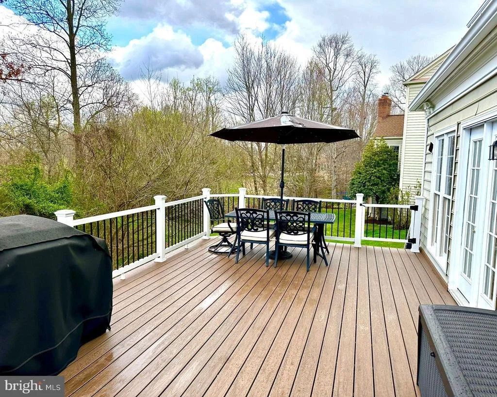 Photo of 47556 COMPTON CIRCLE