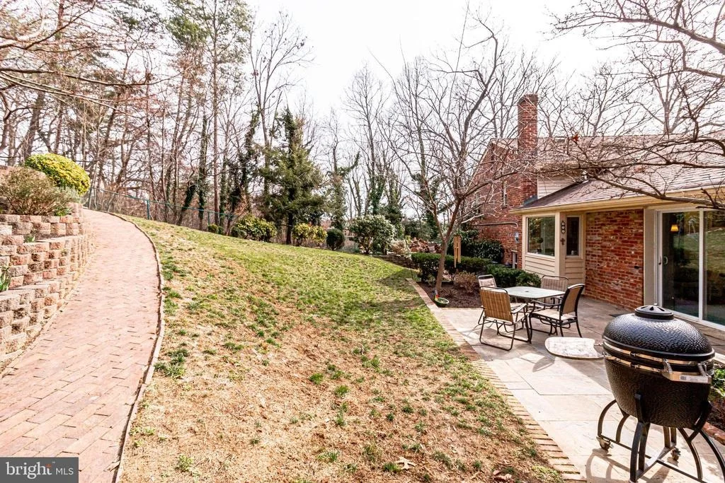 Photo of 919 JUNIPER PLACE