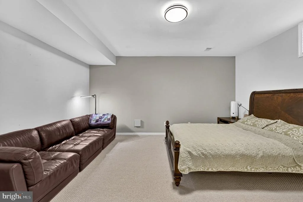 Photo of 42758 GLENSIDE DRIVE