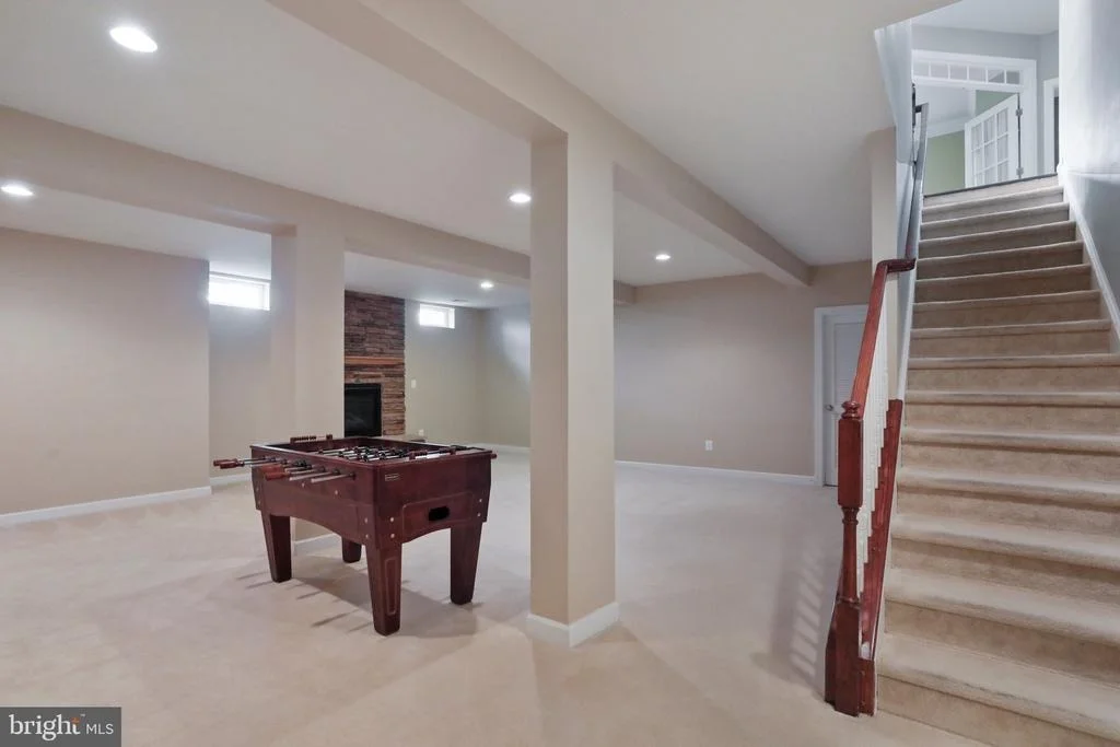 Photo of 10138 ROULETTE DRIVE