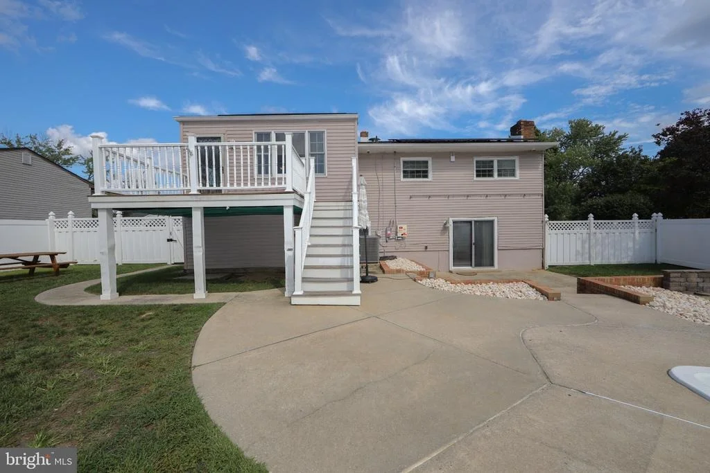 Photo of 787 LANCING ROAD