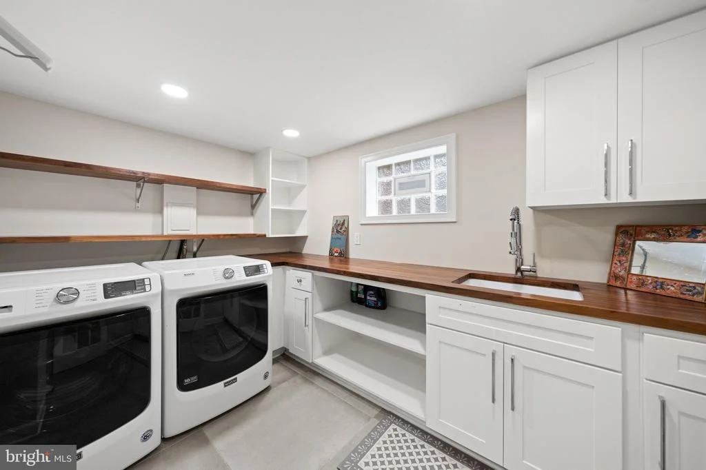 Photo of 404 LEXINGTON DRIVE