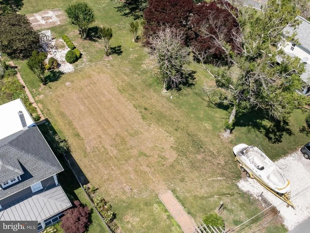 Photo of 23848 RIVER STREET