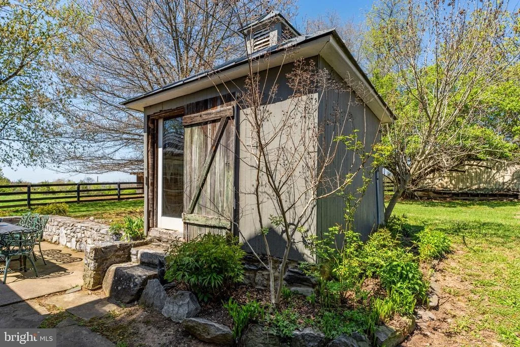 Photo of 871 OLD CHAPEL ROAD