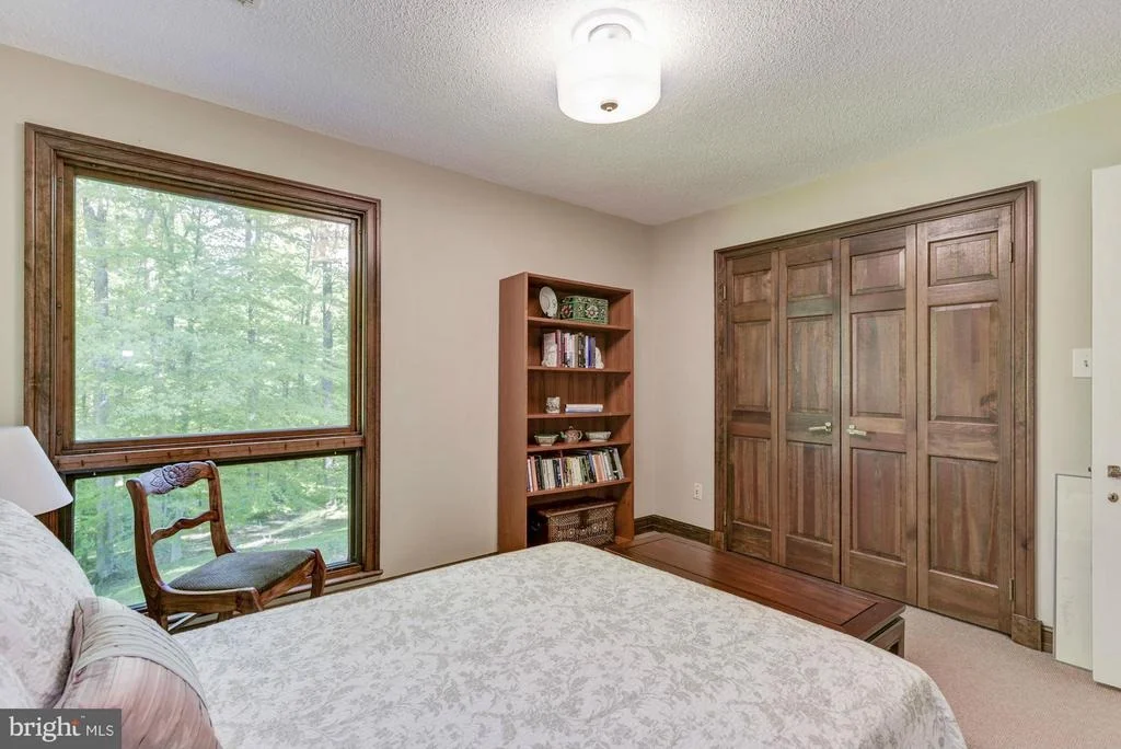 Photo of 8944 JEFFERY ROAD