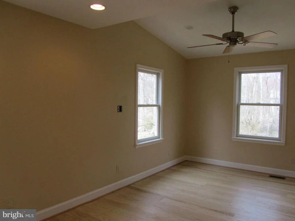 Photo of 10816 SCOTT DRIVE