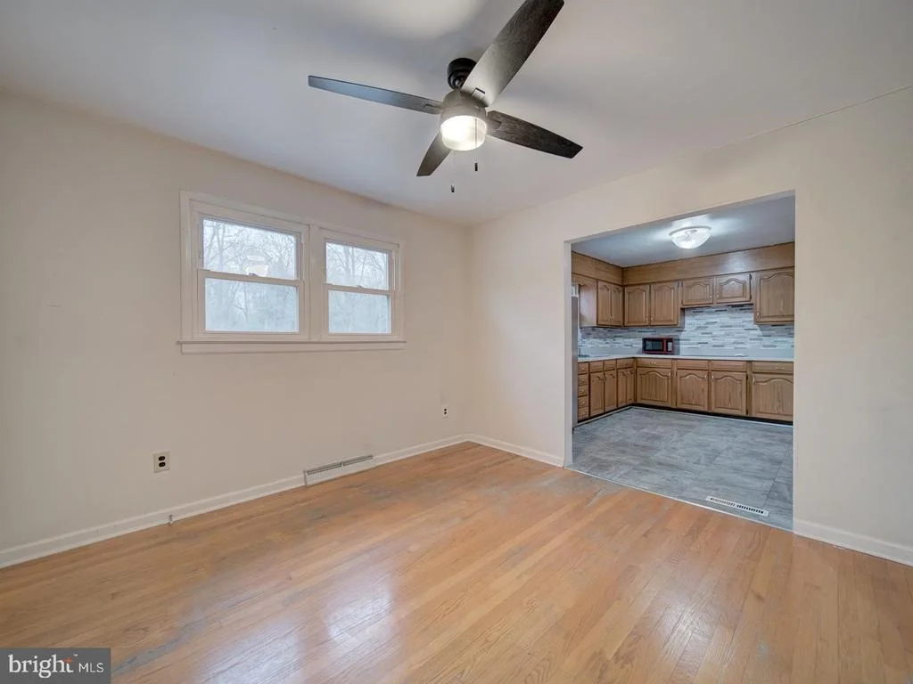 Photo of 10524 DEACON ROAD