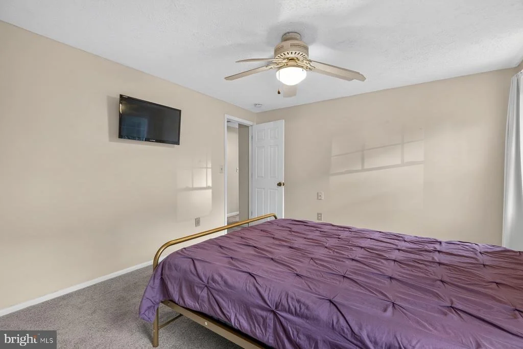 Photo of 935 MARINE DRIVE